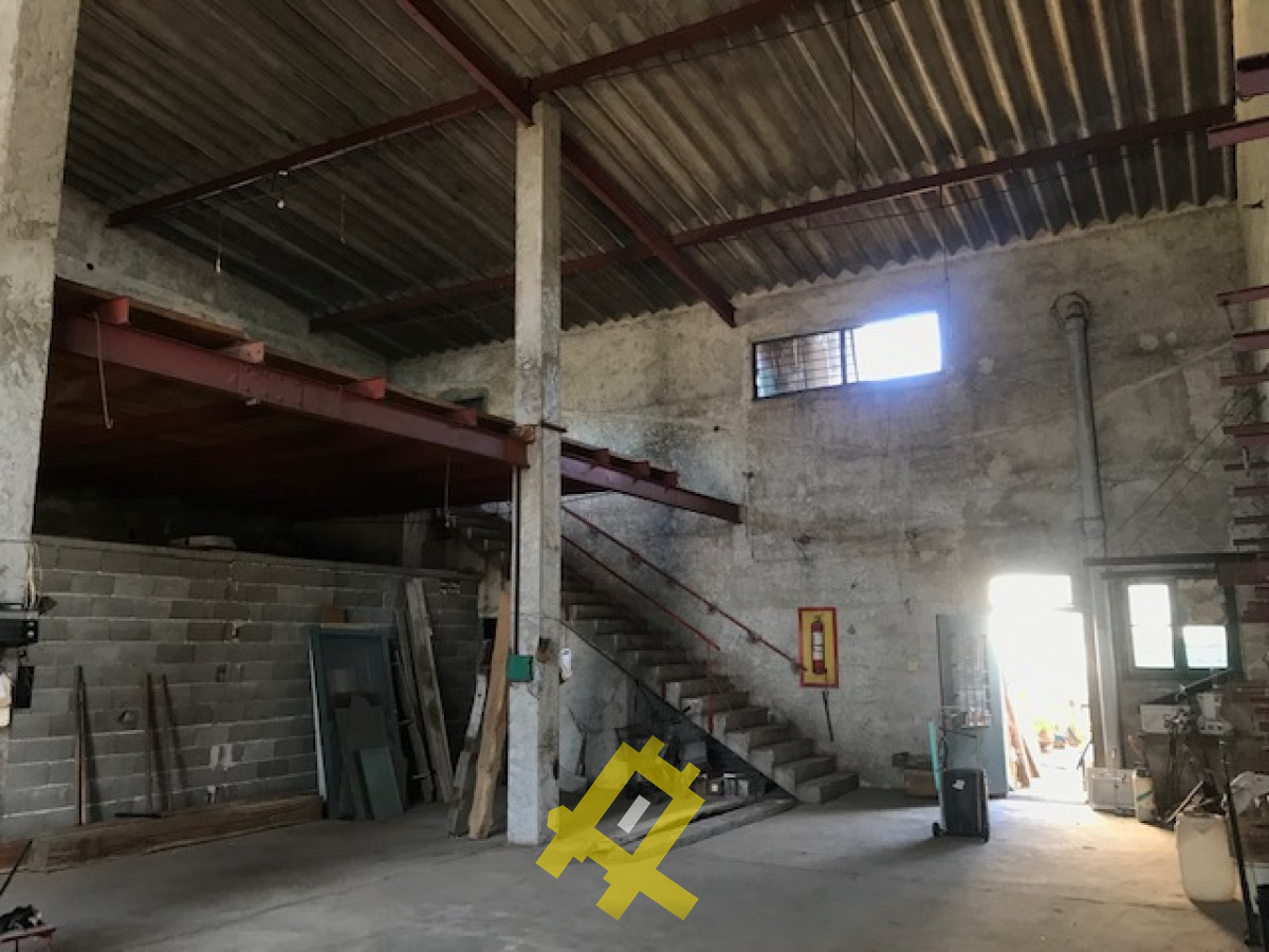 Galpón ID.75 - Deposito  de 270 mt  en ubicación estratégica