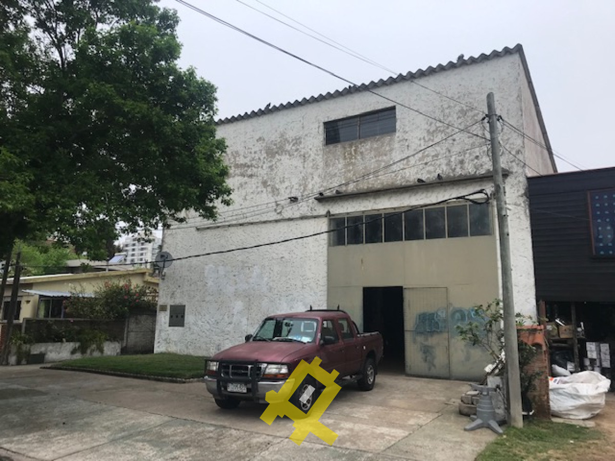 Galpón ID.75 - Deposito  de 270 mt  en ubicación estratégica