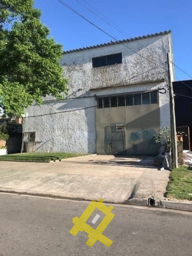 Galpón ID.75 - Deposito  de 270 mt  en ubicación estratégica