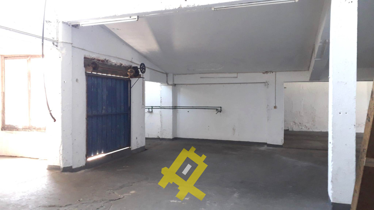Galpón ID.26 - GALPON EN VENTA EN PLENO CENTRO DE MALDONADO, A UNA CUADRA DE LA PLAZA.
