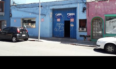 GALPON EN VENTA EN PLENO CENTRO DE MALDONADO, A UNA CUADRA DE LA PLAZA.