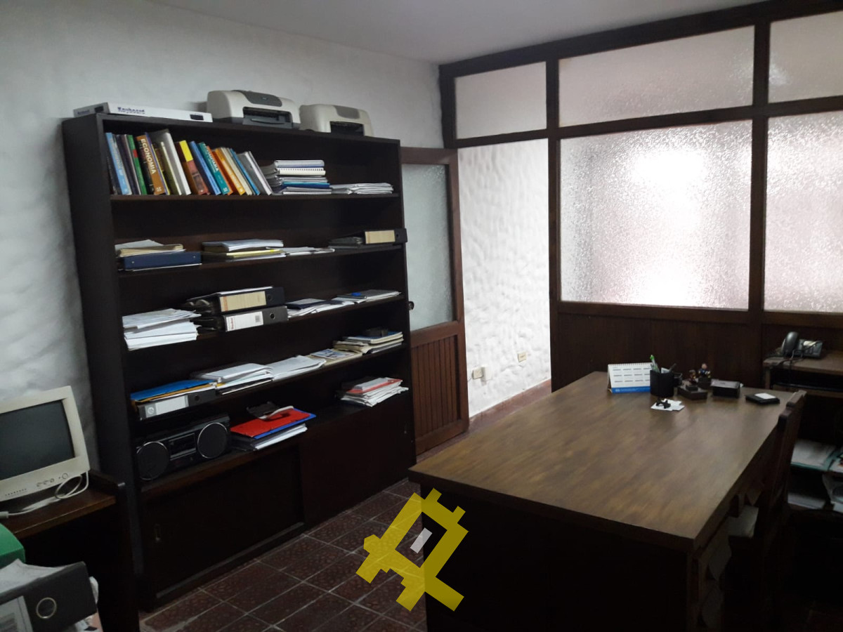 Local Comercial ID.8 - Local comercial centro de Maldonado, ideal para profesionales