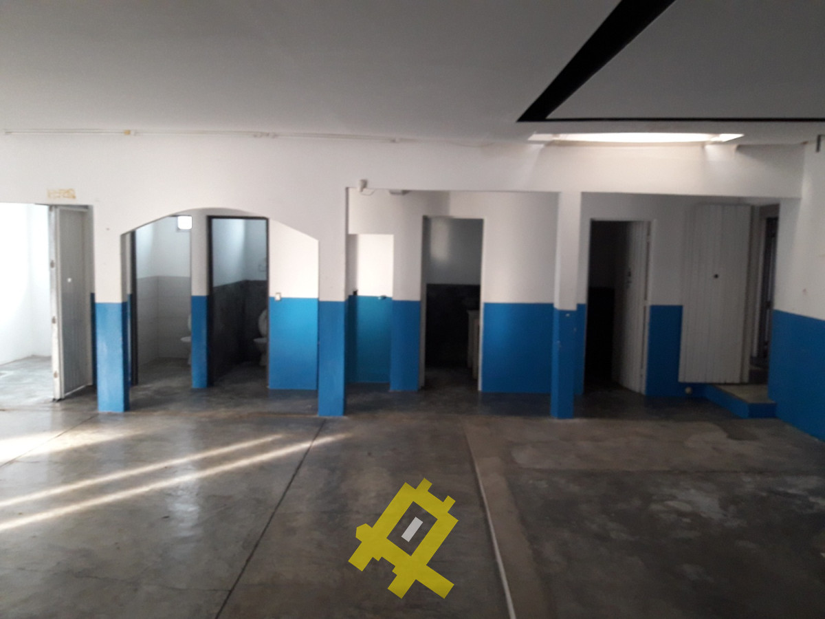 Local Comercial ID.12 - AMPLIO LOCAL EN VENTA, CENTRO DE MALDONADO. 