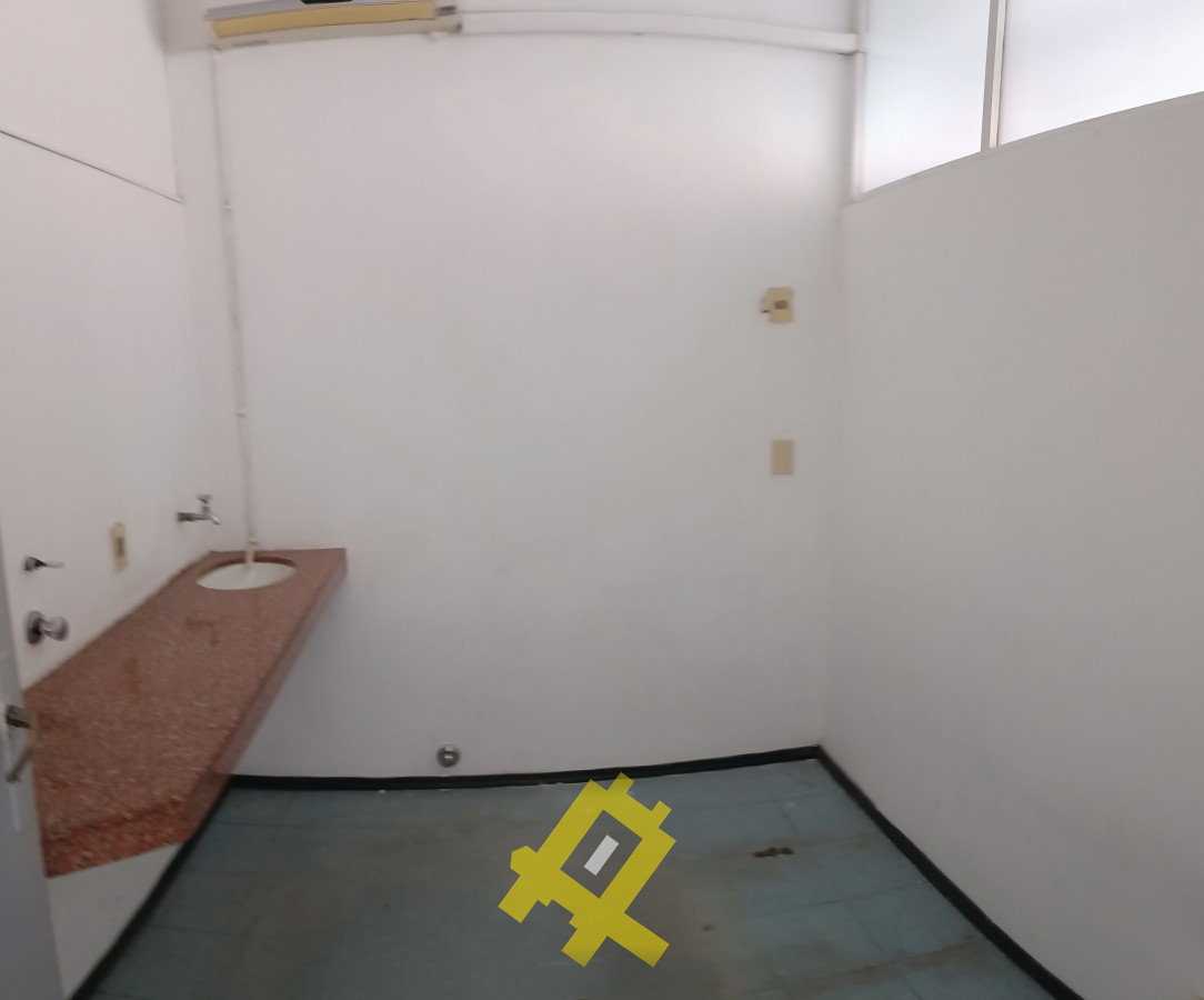 Local Comercial ID.110 - Local Comercial centro de Maldonado