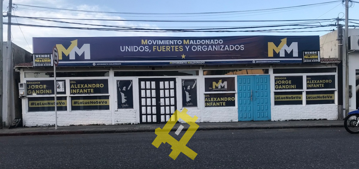 Local Comercial ID.31 - Amplio local sobe Avenida 3 d efebrero 