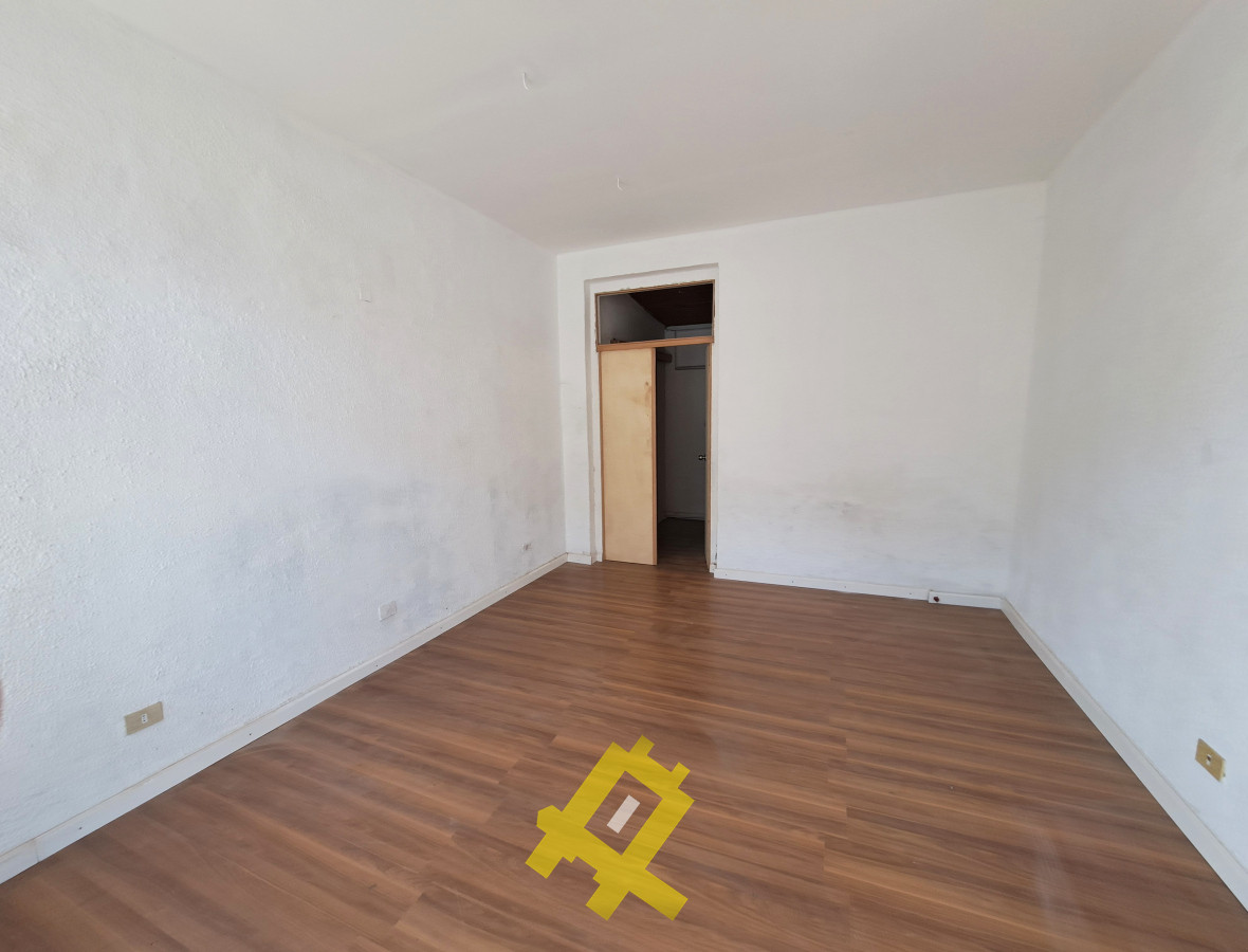 Local Comercial ID.128 - LOCAL EN ALQUILER ANUAL, A METROS PLAZA MALDONADO