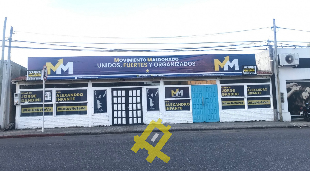 Local Comercial ID.31 - Amplio local sobe Avenida 3 d efebrero 