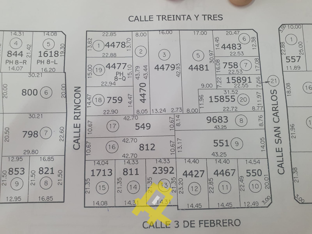 Local Comercial ID.31 - Amplio local sobe Avenida 3 d efebrero 