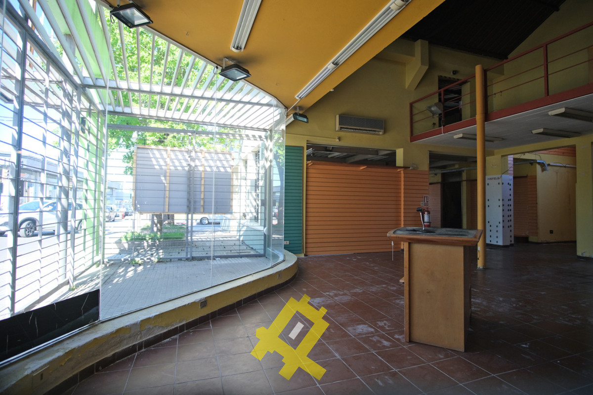 Local Comercial ID.129 - Local Centro de Maldonado
