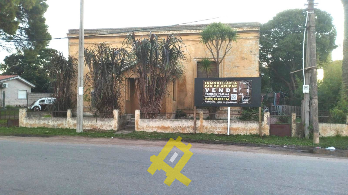 Terreno ID.86 - AMPLIO TERRENO EN CANELONES CON CONSTRUCCIONES
