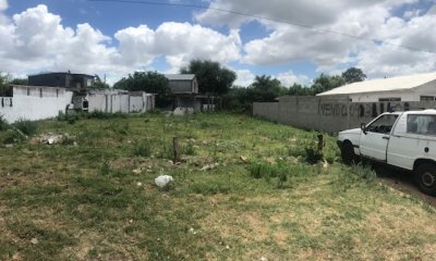 Terreno con construcciones en Barrio Hipódromo Maldonado