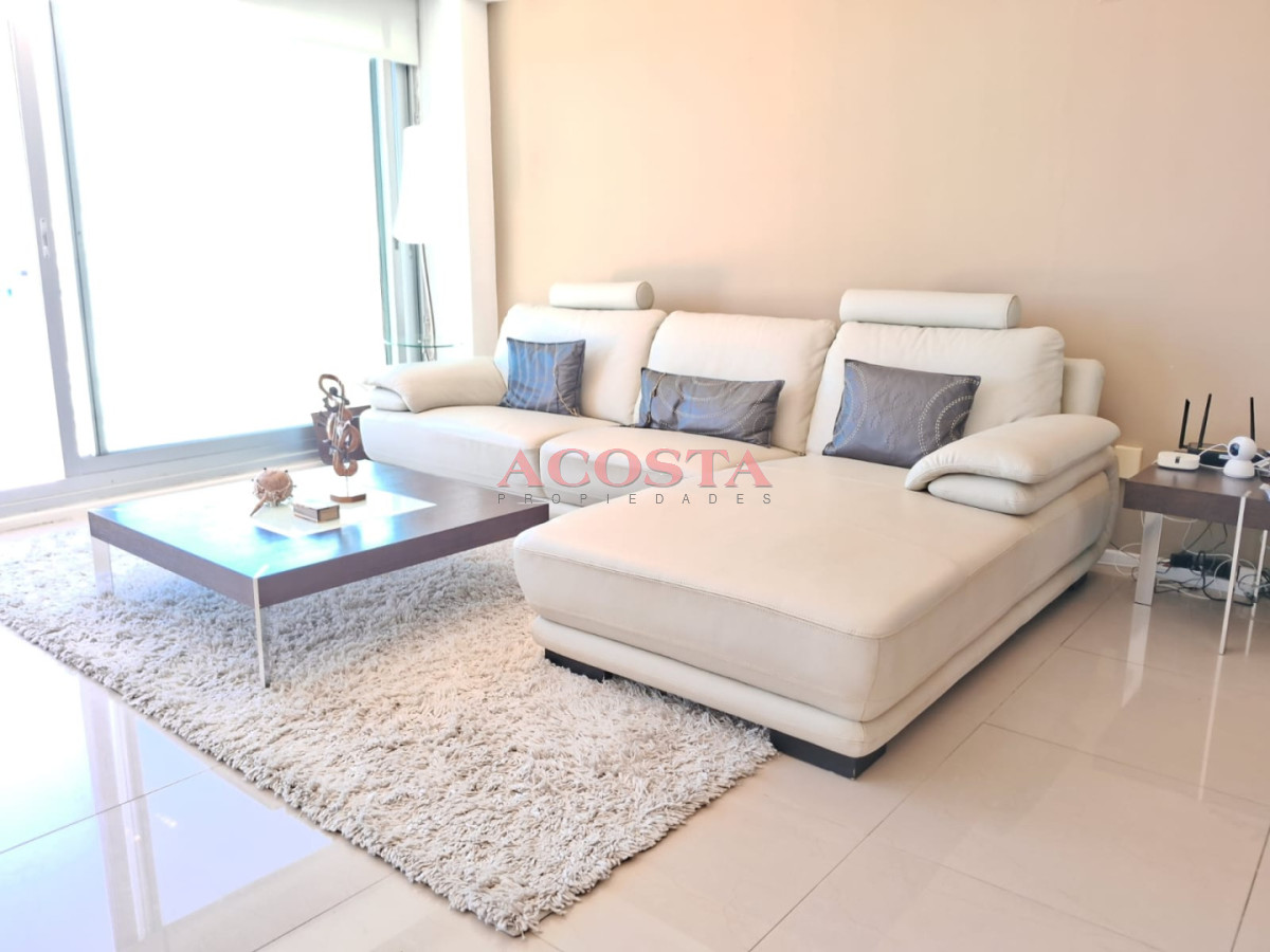 Apartamento ID.152 - pent house en zona de playa brava 