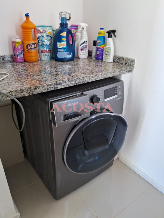 Apartamento ID.152 - pent house en zona de playa brava 