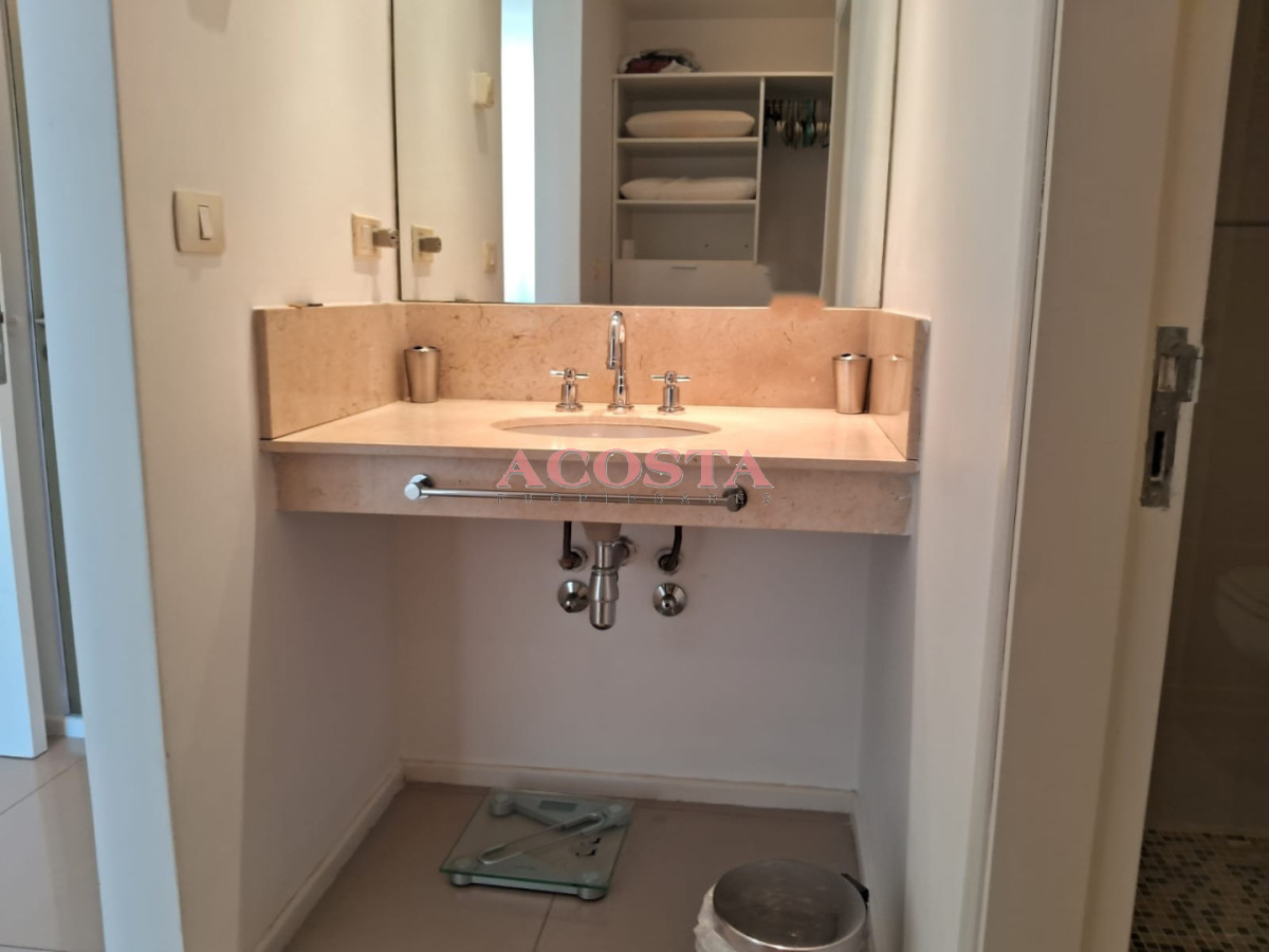 Apartamento ID.152 - pent house en zona de playa brava 