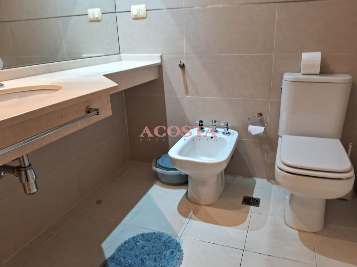 Apartamento ID.152 - pent house en zona de playa brava 