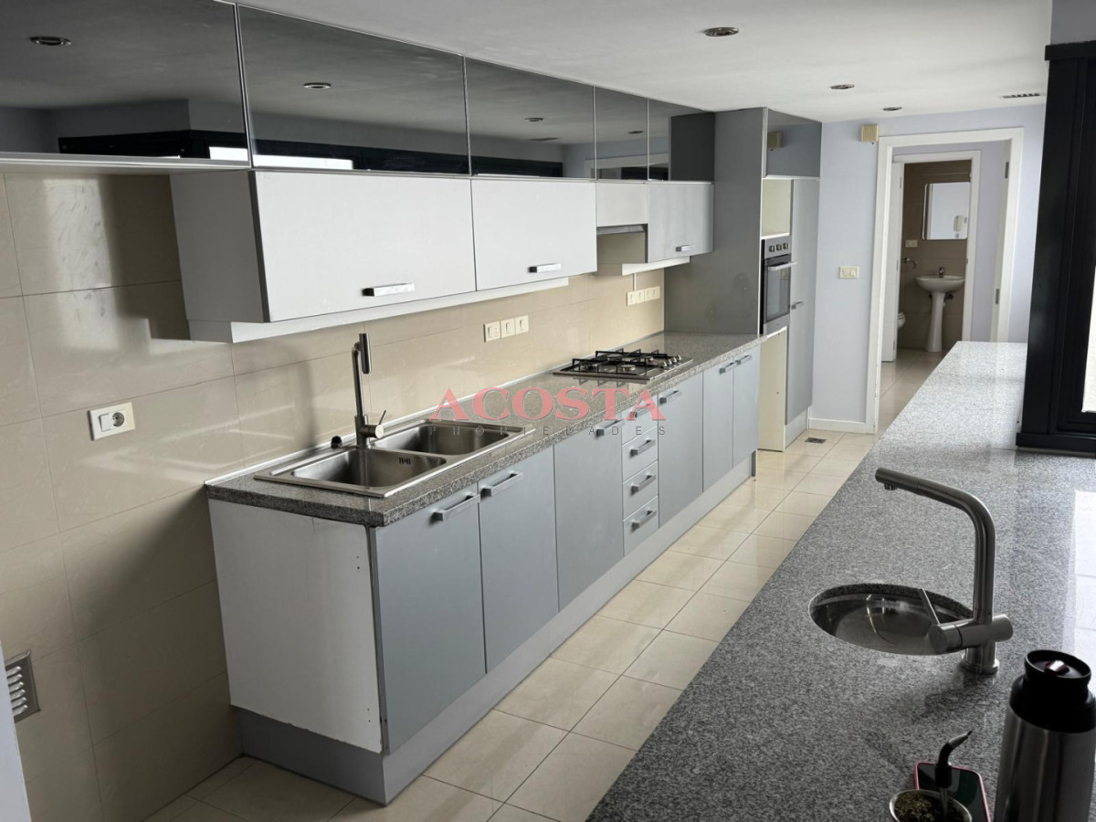 Apartamento ID.209 - Oportunidad en zona de Pocitos 