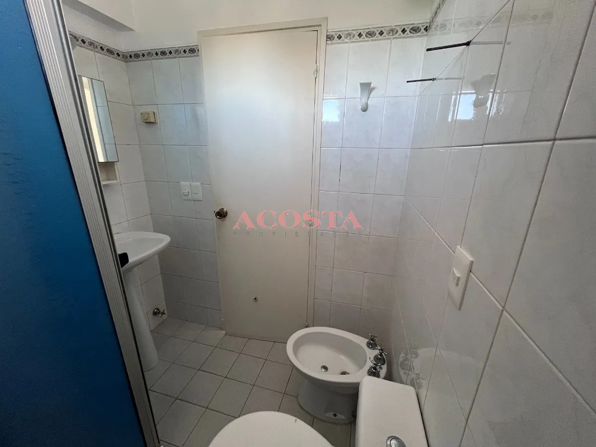 Apartamento ID.230 - Apartamento con parrillero propio, centro de Maldonado
