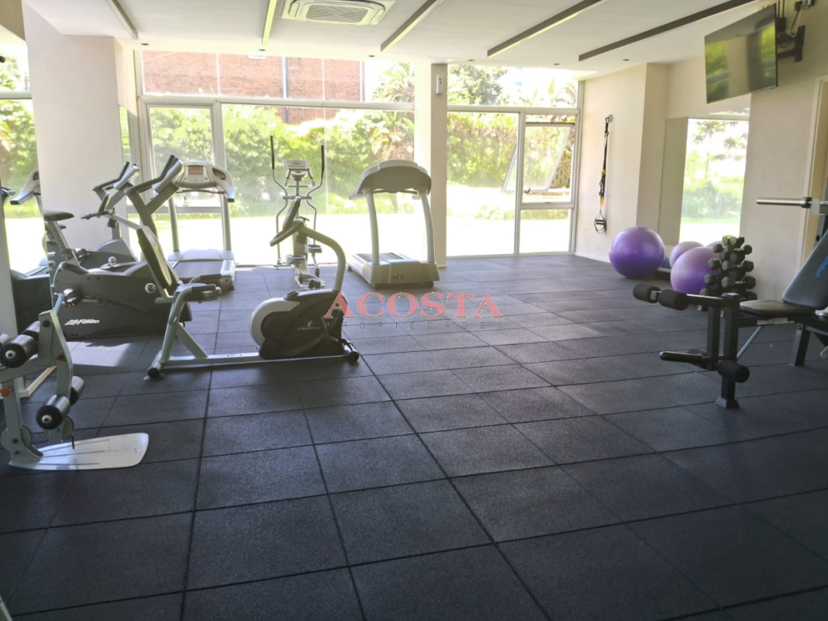 Apartamento ID.152 - pent house en zona de playa brava 