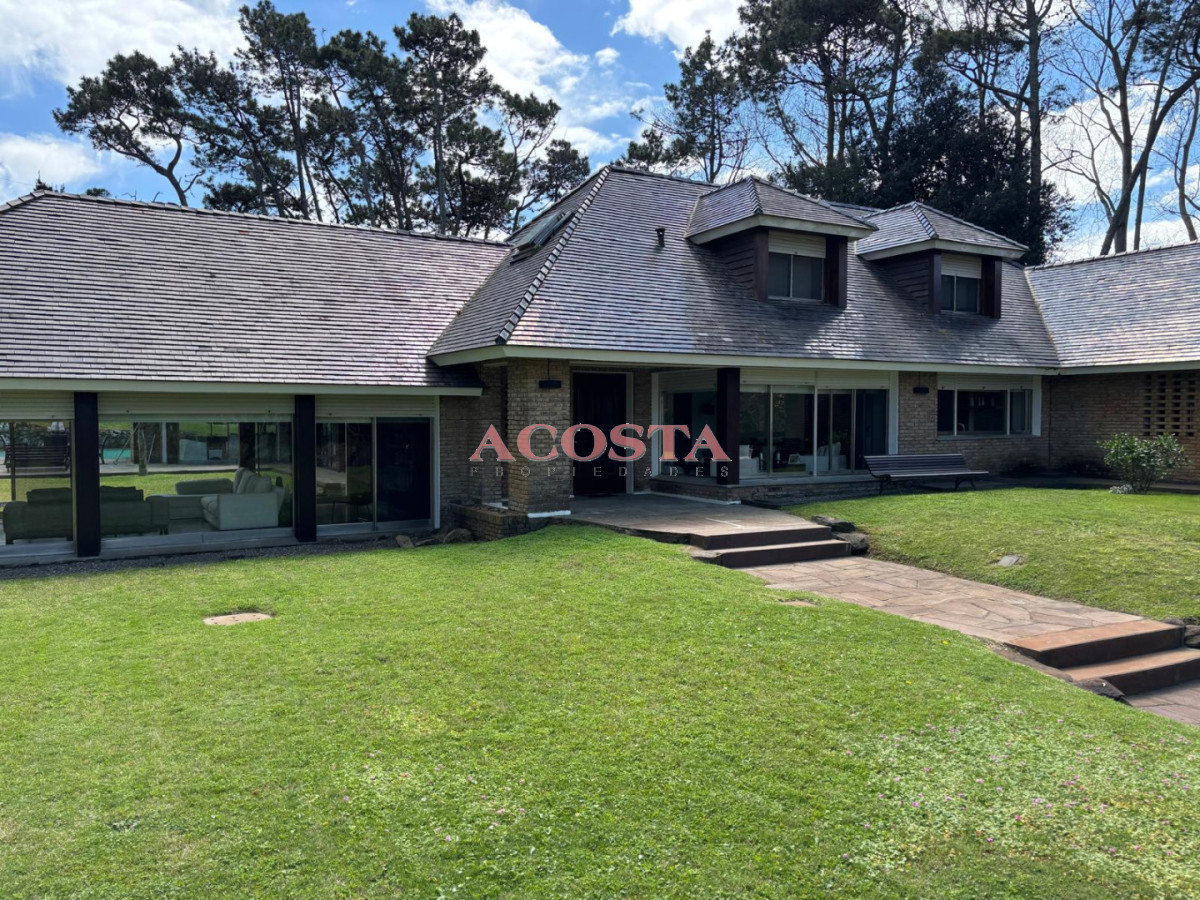 Casa ID.186 - casa premium a pocas cuadras de Punta Shopping 