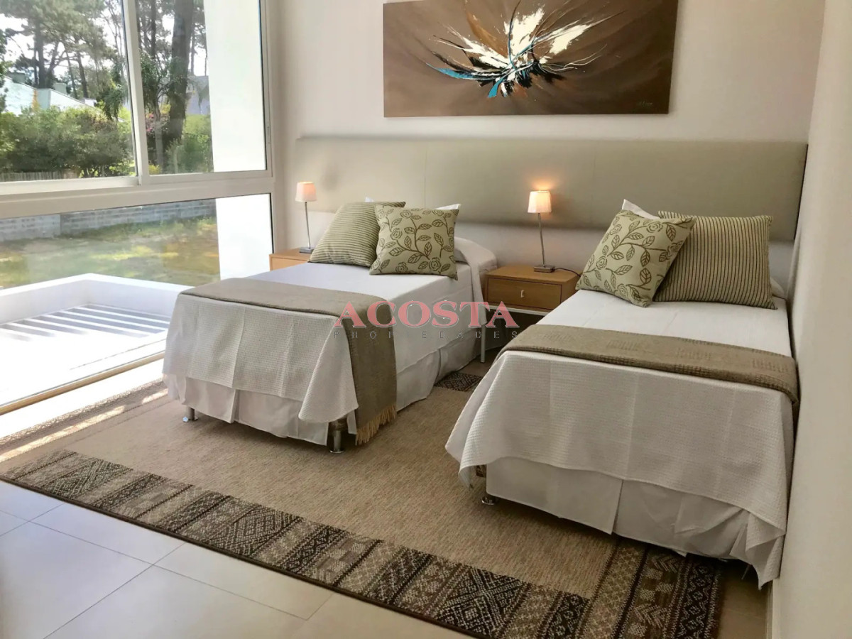 Casa ID.235 - Casa moderna de excelente construcción 