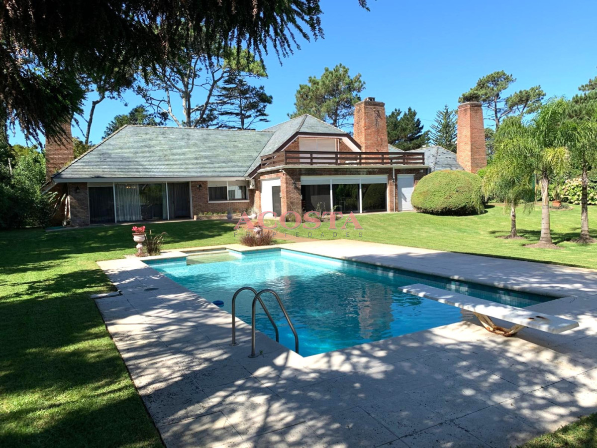 Casa ID.189 - Oportunidad en Playa Mansa 