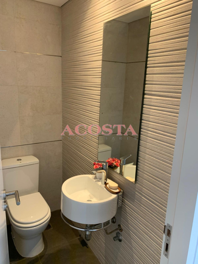 Casa ID.235 - Casa moderna de excelente construcción 