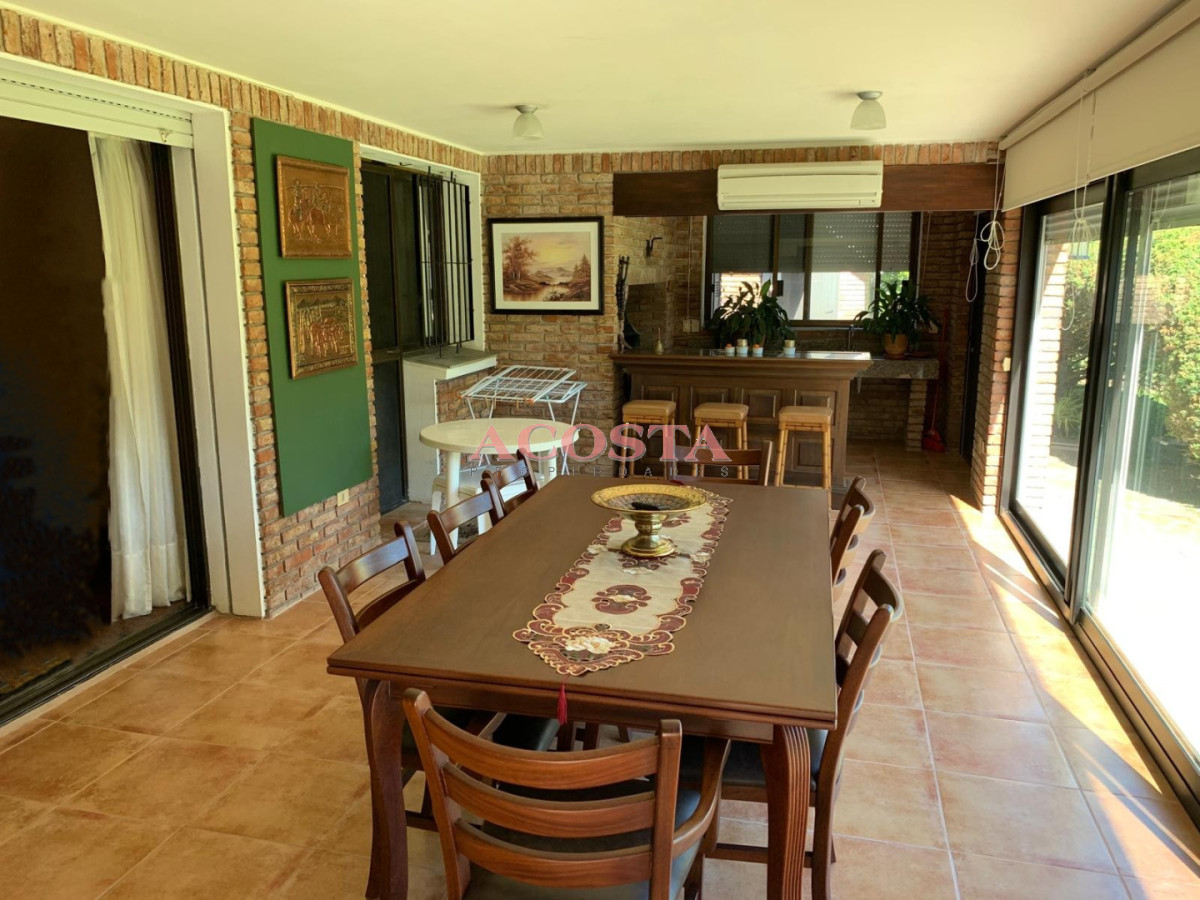 Casa ID.189 - Oportunidad en Playa Mansa 