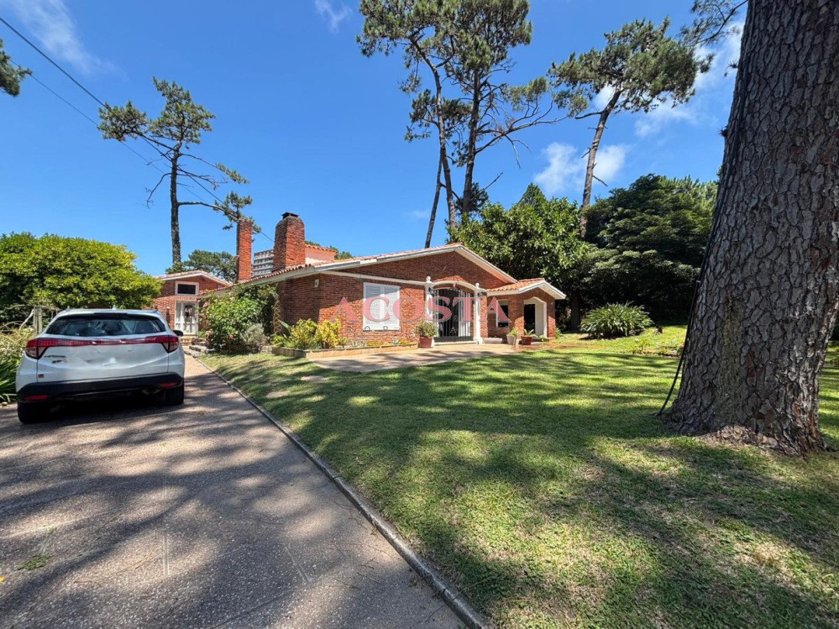 Casa ID.241 - Hermoso Jardin para disfrutar en familia 