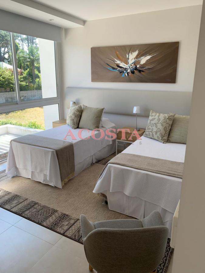 Casa ID.235 - Casa moderna de excelente construcción 