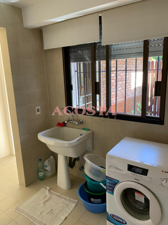 Casa ID.189 - Oportunidad en Playa Mansa 