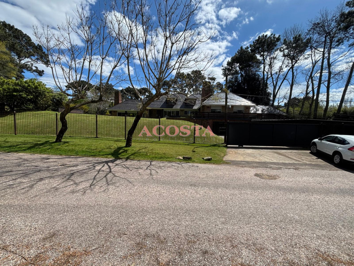 Casa ID.186 - casa premium a pocas cuadras de Punta Shopping 