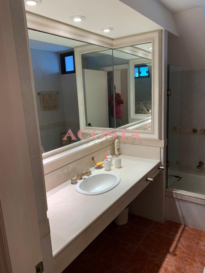 Casa ID.189 - Oportunidad en Playa Mansa 