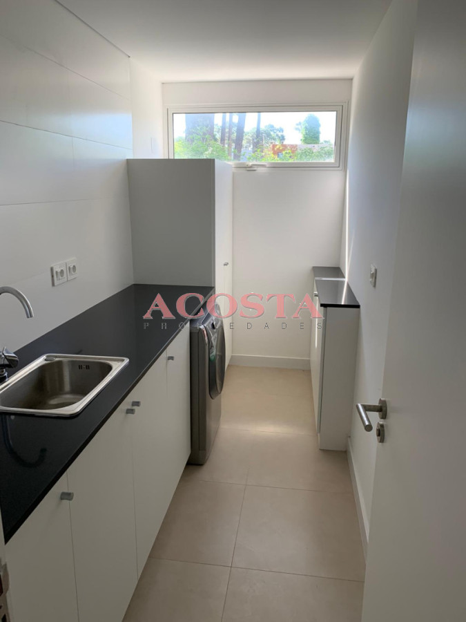 Casa ID.235 - Casa moderna de excelente construcción 