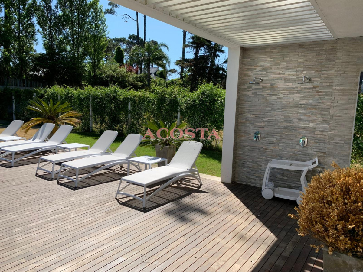 Casa ID.235 - Casa moderna de excelente construcción 