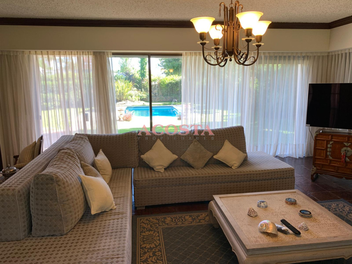 Casa ID.189 - Oportunidad en Playa Mansa 