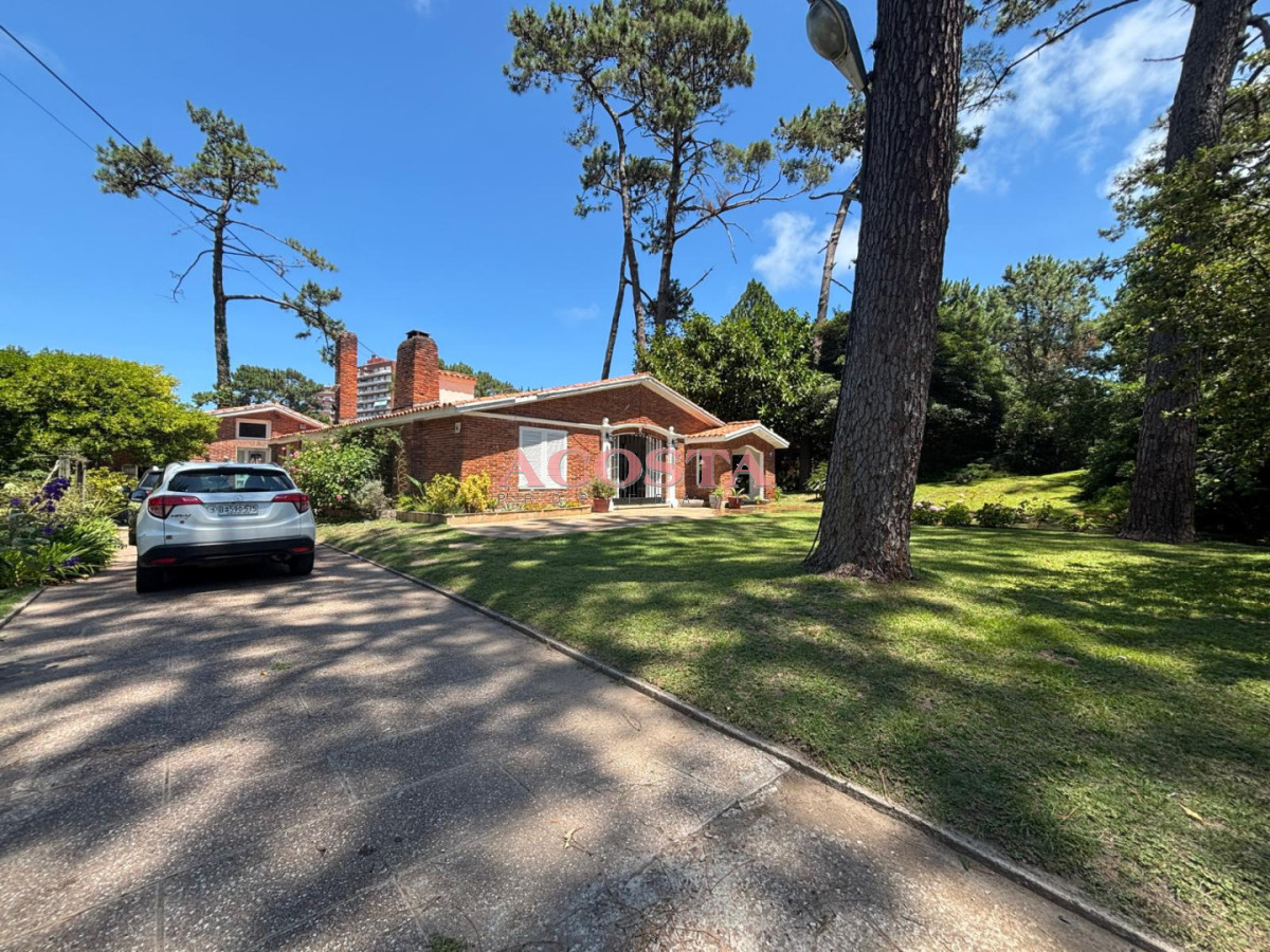 Casa ID.241 - Hermoso Jardin para disfrutar en familia 