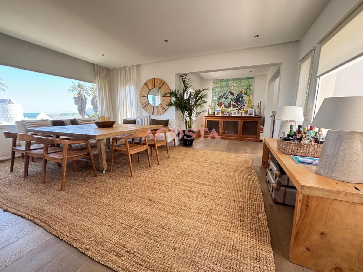 Casa ID.232 - Hermosa casa con vista al mar a metros de Playa Los Cangrejos 