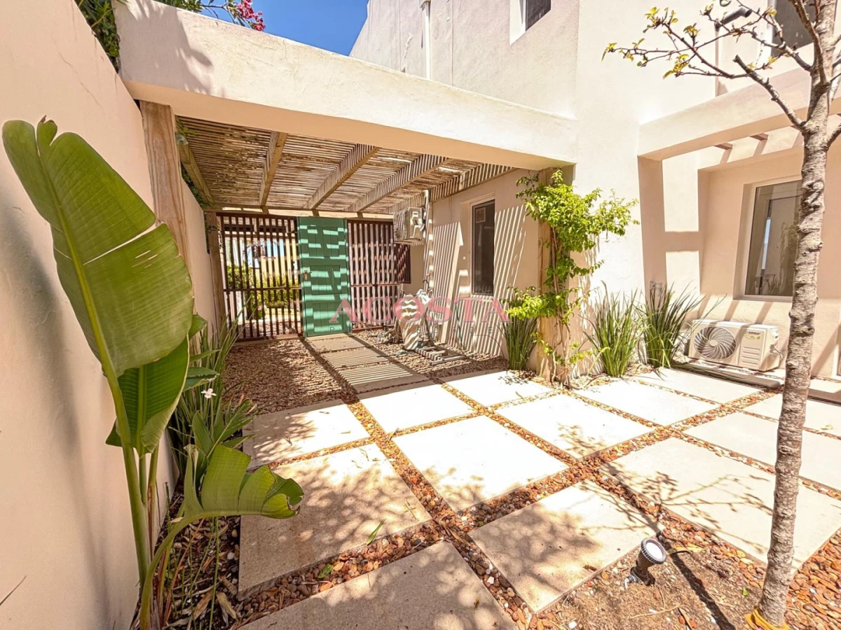 Casa ID.232 - Hermosa casa con vista al mar a metros de Playa Los Cangrejos 