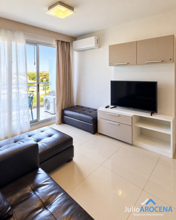 Apartamento ID.1493 - APARTAMENTO CON VISTA A LA BAHÍA DE LA CIUDAD DE COLONIA EN VENTA