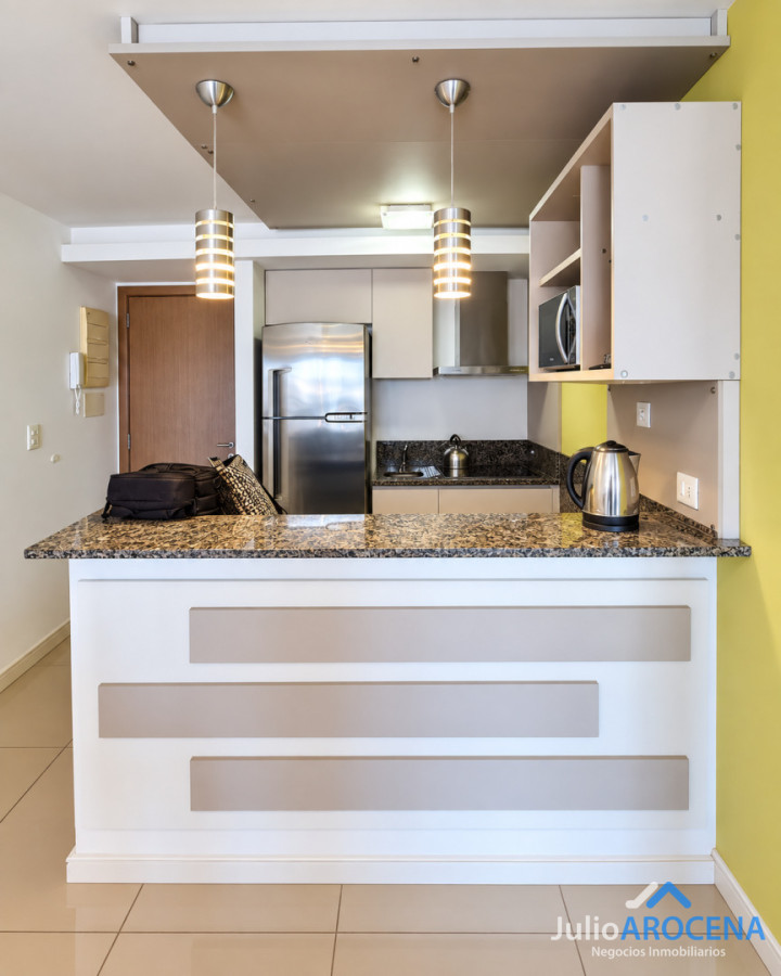 Apartamento ID.1493 - APARTAMENTO CON VISTA A LA BAHÍA DE LA CIUDAD DE COLONIA EN VENTA