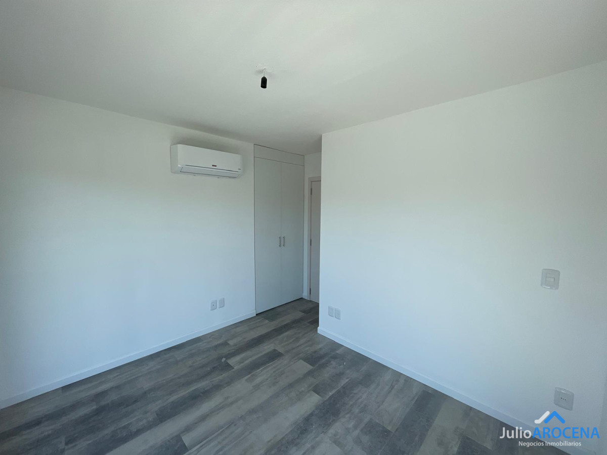 Apartamento ID.1157 -  Unidad 403: Elegancia y Confort Vista lateral al Río de la Plata 