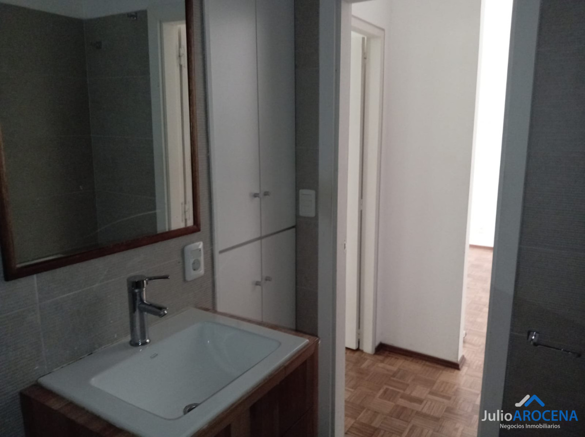 Apartamento ID.1383 - Hermoso apartamento 3 dormitorios, 2 baños. en pleno centro de Colonia del Sacramento