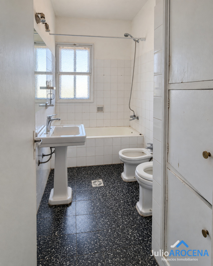 Apartamento ID.1475 - APARTAMENTO MUY LUMINOSO CON BALCÓN Y VISTA AL RÍO EN EL CENTRO