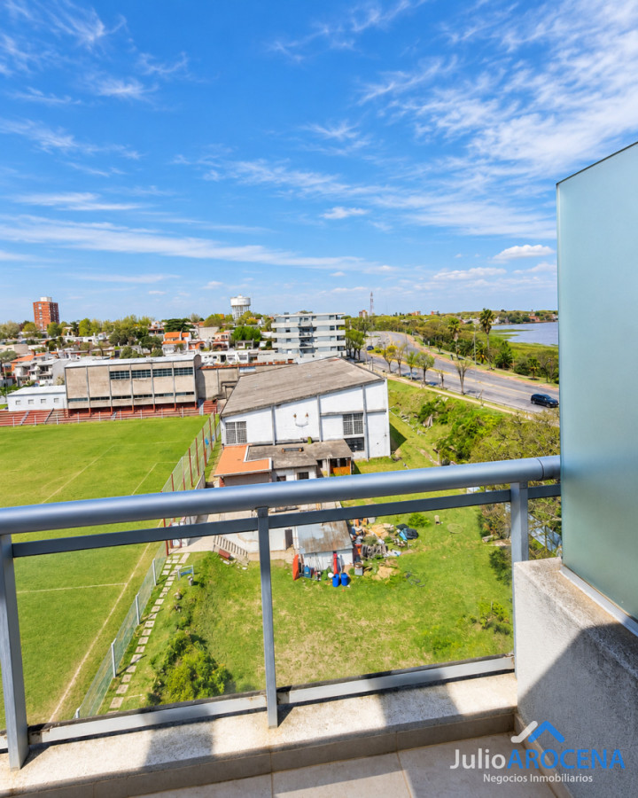 Apartamento ID.1493 - APARTAMENTO CON VISTA A LA BAHÍA DE LA CIUDAD DE COLONIA EN VENTA