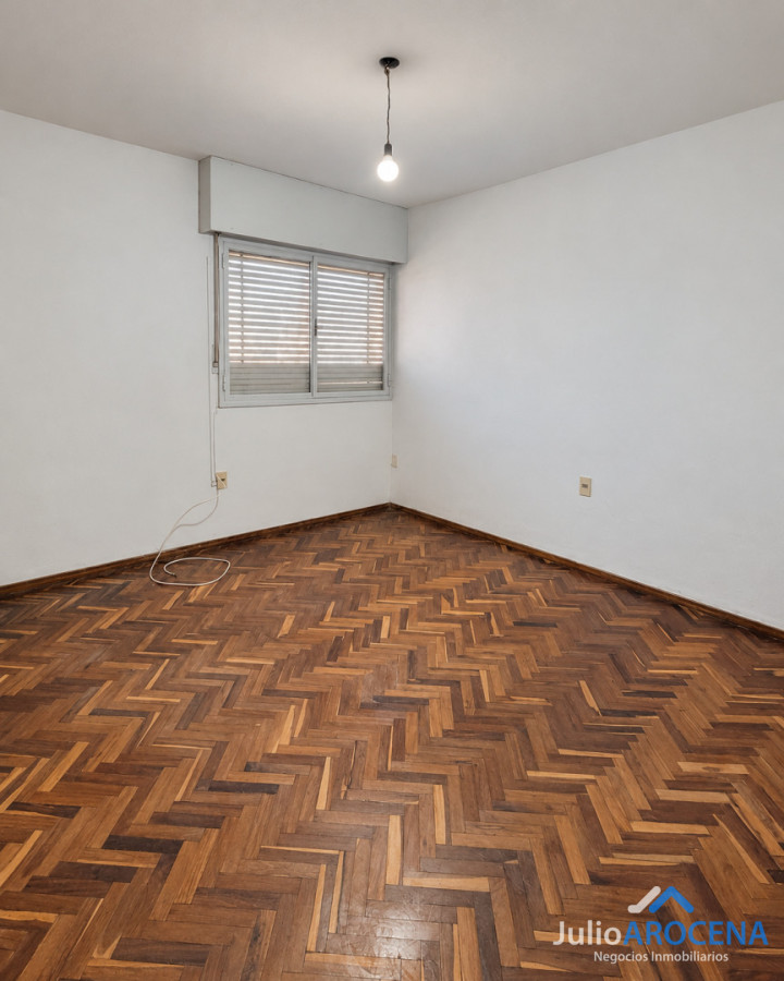 Apartamento ID.1475 - APARTAMENTO MUY LUMINOSO CON BALCÓN Y VISTA AL RÍO EN EL CENTRO