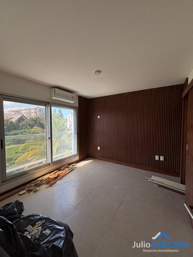 Apartamento ID.1362 - Hermoso apartamento en venta en primera línea. Rambla de Colonia del Sacramento.