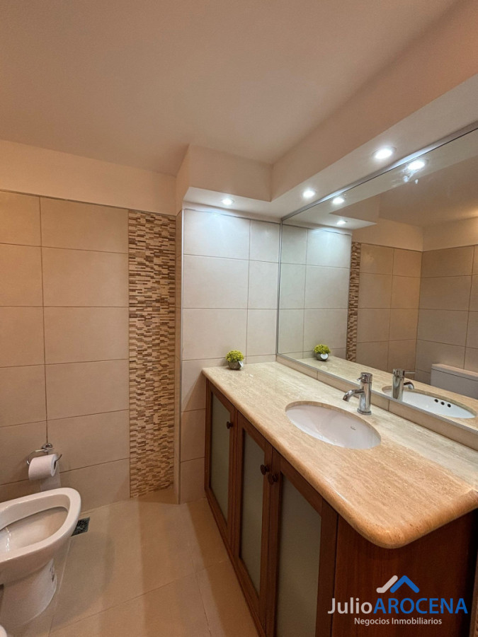 Apartamento ID.1362 - Hermoso apartamento en venta en primera línea. Rambla de Colonia del Sacramento.