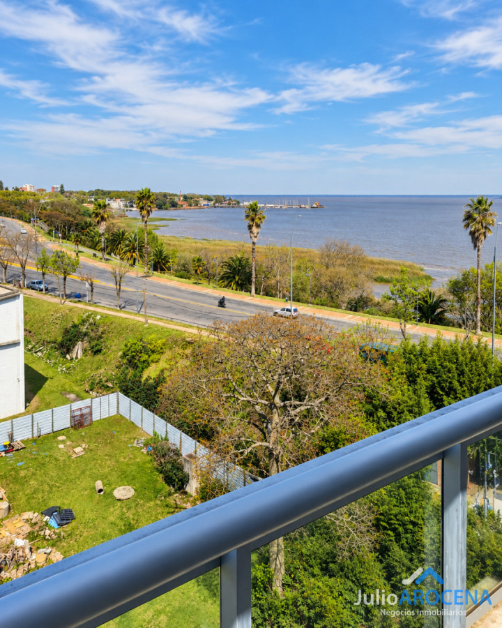 Apartamento ID.1493 - APARTAMENTO CON VISTA A LA BAHÍA DE LA CIUDAD DE COLONIA EN VENTA