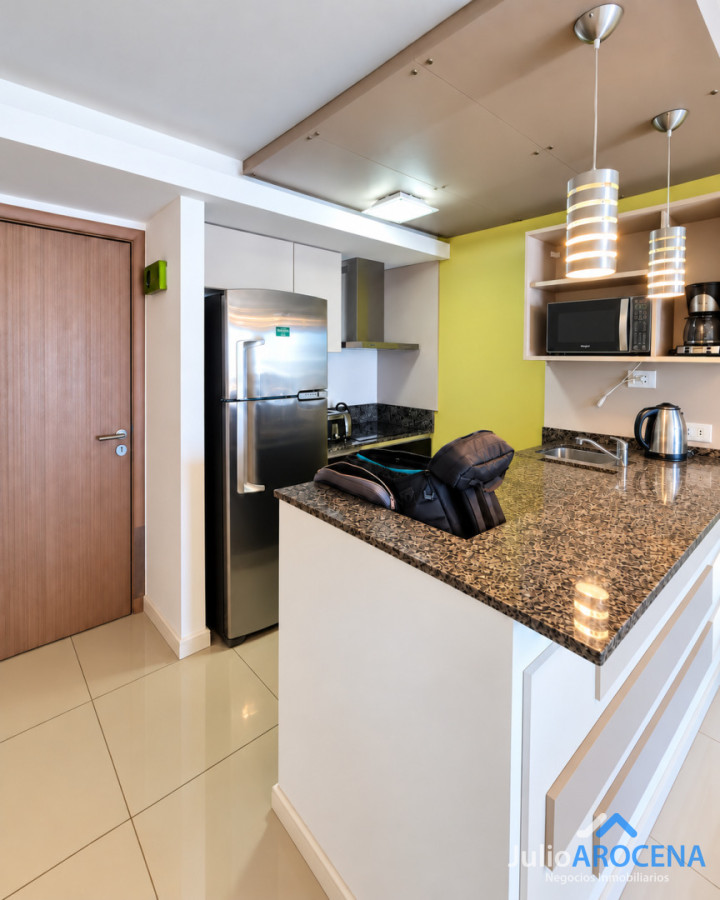 Apartamento ID.1493 - APARTAMENTO CON VISTA A LA BAHÍA DE LA CIUDAD DE COLONIA EN VENTA