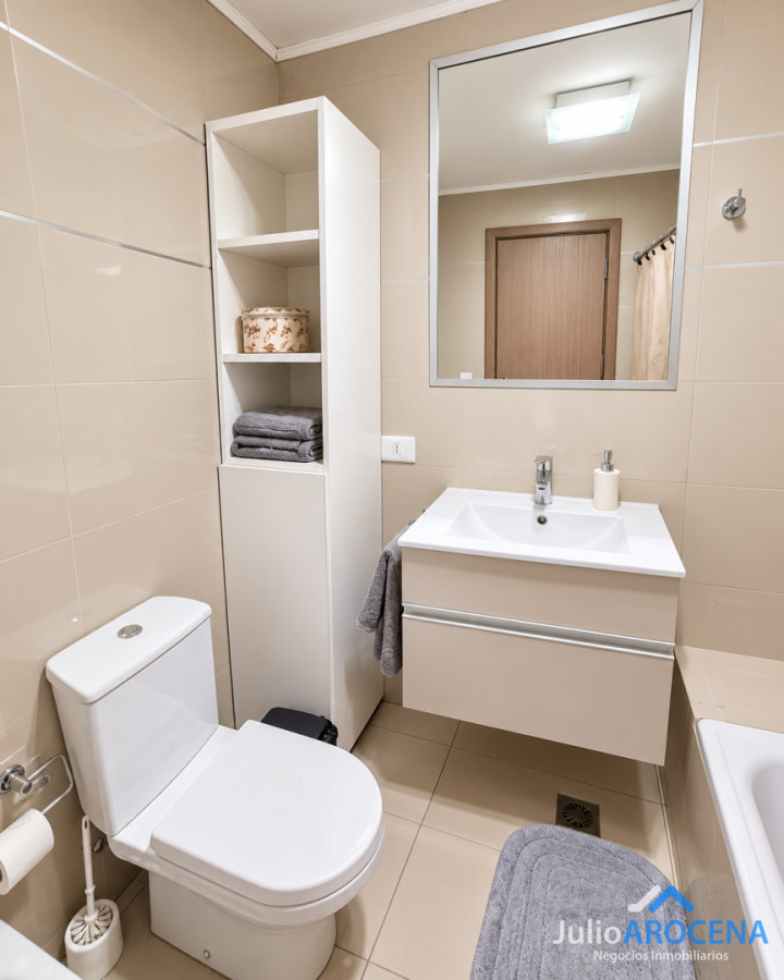 Apartamento ID.1493 - APARTAMENTO CON VISTA A LA BAHÍA DE LA CIUDAD DE COLONIA EN VENTA